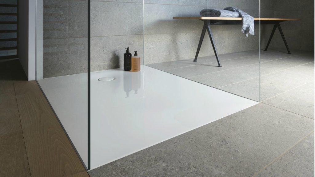 SHOWER TRAYS: Take the floor 9