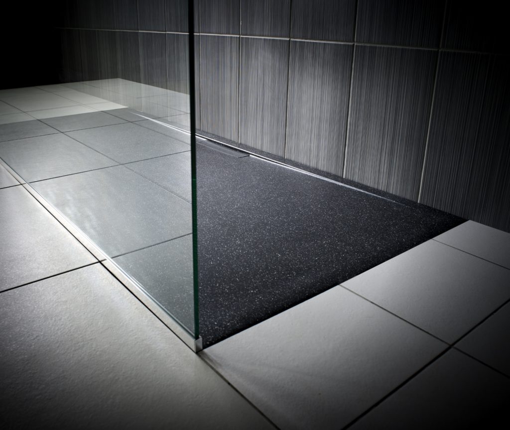SHOWER TRAYS: Take the floor 5