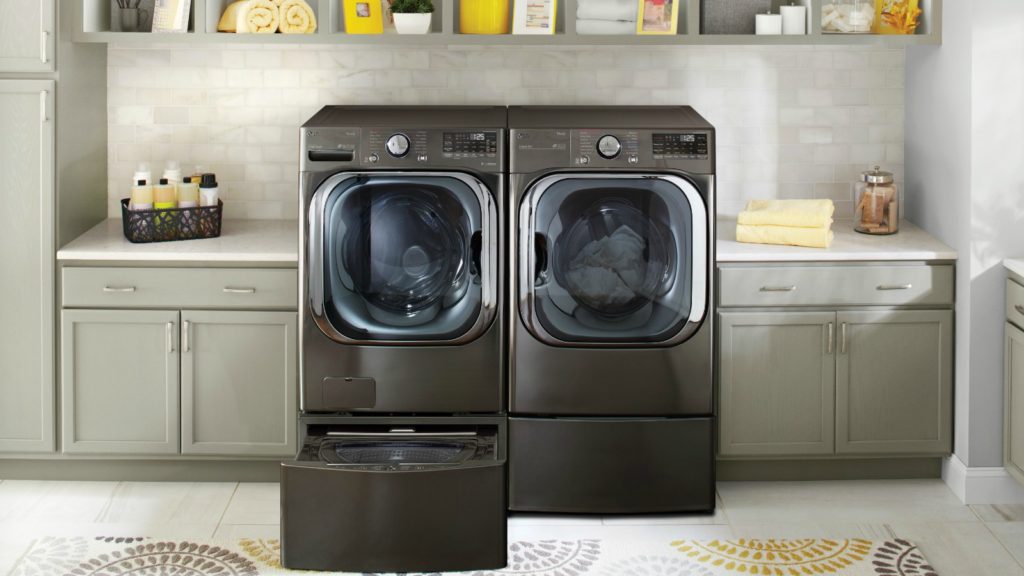 LG unveils AI-powered washer at CES