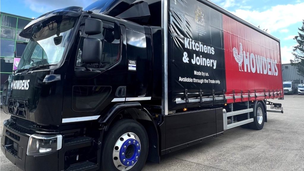 Howdens add electric lorries to fleet