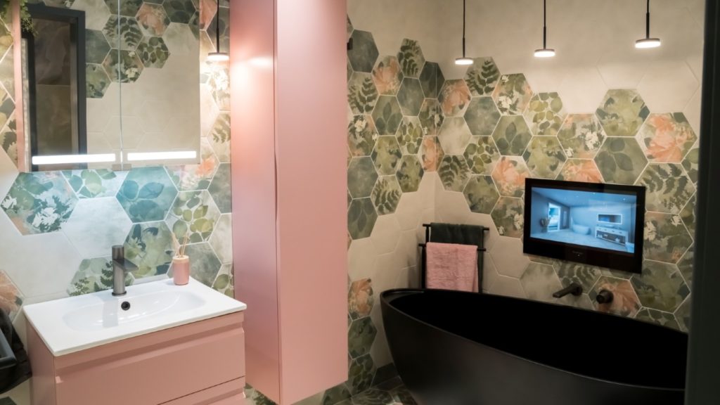 Plumbits opens “secret” luxury bathroom